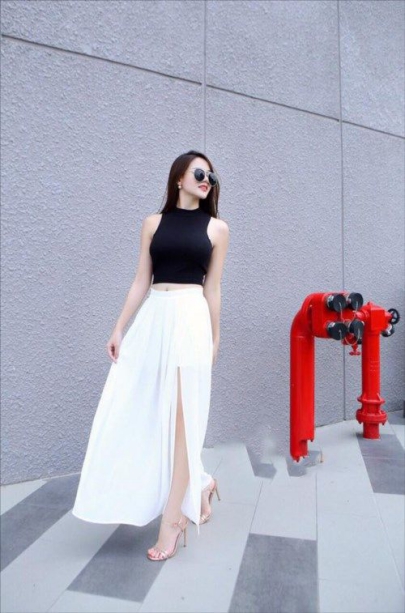 Tôn vóc dáng với mẫu đầm maxi body xẻ tà 