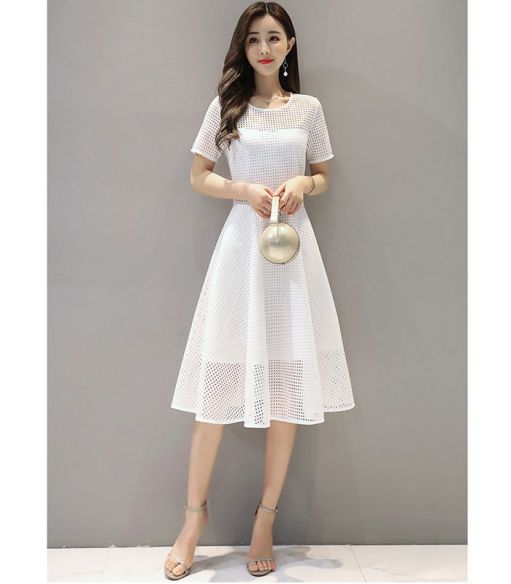 Phong cách thời trang tinh tế cùng váy đầm liền thân màu trắng đẹp |  amtech.vn - Giải đáp thắc mắc về công nghệ