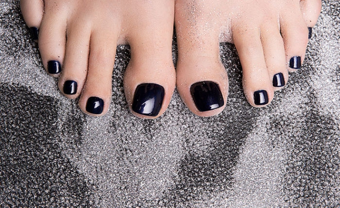 Top 50+ mẫu nail chân màu trắng từ dễ thương đến sang chảnh