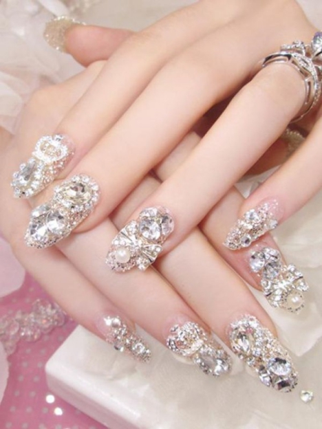 Bộ sưu tập những mẫu nail đính đá cầu kỳ sành điệu - hình 4