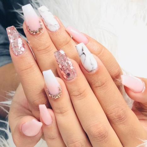 Tổng hợp các mẫu nail đính đá sang trọng cho nàng thêm xinh - hình 4