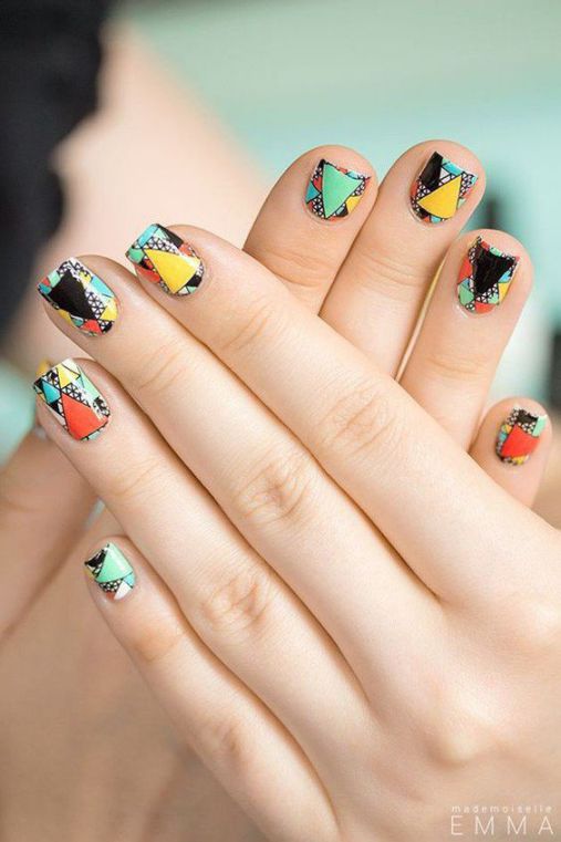 Ý tưởng Nail màu vàng với màu sắc rực rỡ