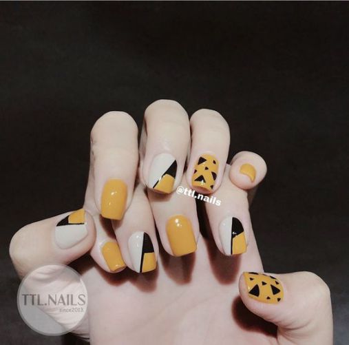 BST các mẫu nail xinh màu vàng hot nhất hiện nay - Hình 1