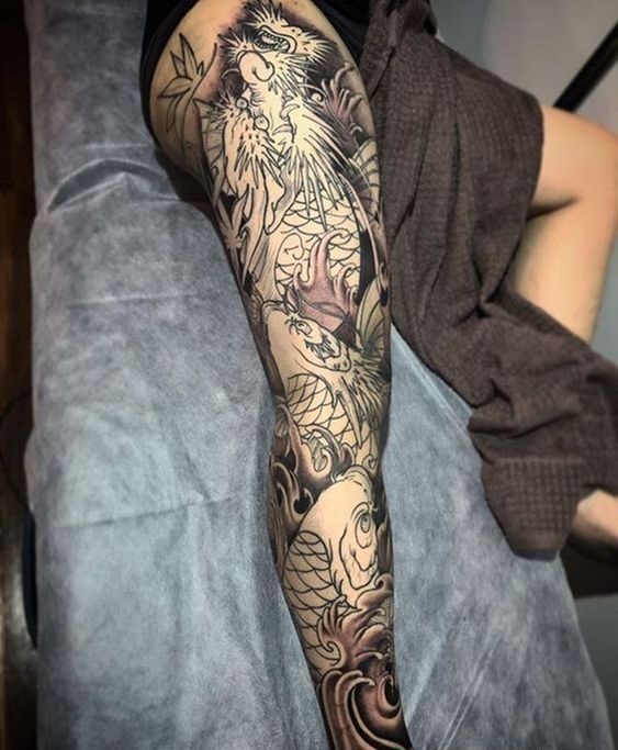 Hình ảnh xăm tattoo cá chép dưới chân đẹp và ý nghĩa nhất