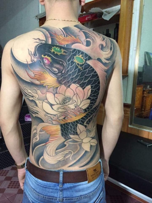 Hình ảnh xăm tattoo cá chép mặt trăng đẹp và ý nghĩa nhất