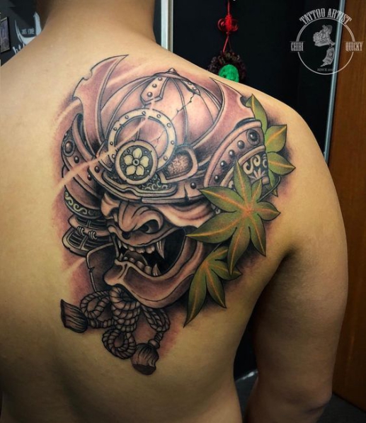 Mẫu hình xăm tattoo mặt quỷ sau lưng cho nam