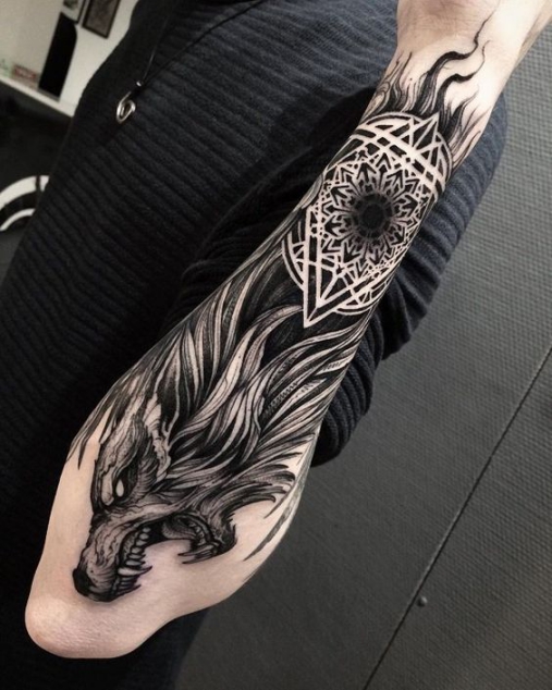 Sở hữu hình xăm tattoo hoa văn mang phong cách Châu Âu đẹp không thể chối từ, xem ngay.