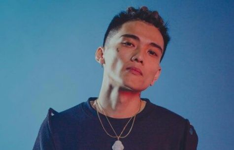 Phong cách thời trang tóc premlock cực ngầu và phá cách của nam rapper Koo được nhiều người mến mộ trong giới underground